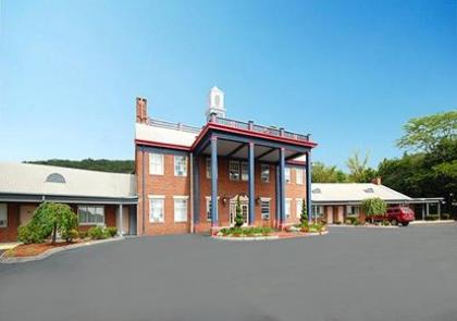 Econo Lodge Conference Center - New Haven, CT